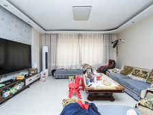 泉舜旁 大5室带车位 诚心出售