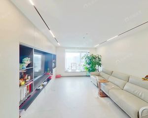 50万全新装修 全南向大两居 明厨双卫 采光视野好