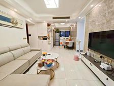 格局好,楼层好,交通配套好 旁边就是雁田市场