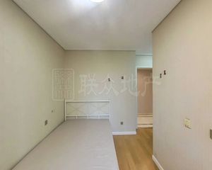 新宫4+19号线公园懿府南北通透三居室精装