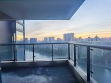 业主包税 送车位 金众西关海 南北向毛坯 随时签约 产权清晰