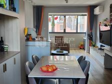 解放西路春晖园小区好房出售!此房两证全!房主急售,价格可议!