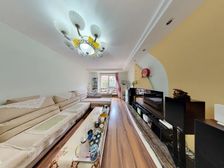 房.天.下中介fei双方各0.5% 三楼 南北三室 实.验片