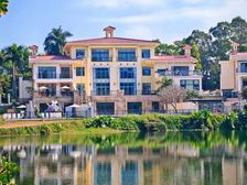 观澜湖翡翠湾独栋别墅,豪华装修,保养很好,一线临湖,看房方便