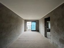 商务中心旁,三房双卫洋房98万