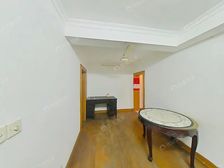 一楼带花园 安静位置 南面无遮挡 全天候采光