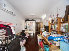 稀有户型 一楼三房 全明全亮 超大露台