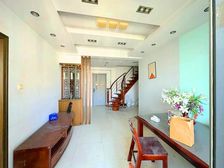 华庭苑,湖西老牌豪宅,总高11层电梯小高层楼幢位置好不靠路