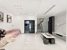 南岸区 麓宸澜山樾一期 四房 268万