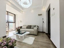 首付几万 月供1000多 小姐姐爱居亏本出售 龙洲湾旭辉城