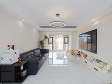 高楼层 31 欢迎预约看房 雅居乐星河湾 4室2厅 精装修