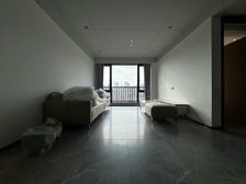 渝中区 万科翡翠都会 三房 306万