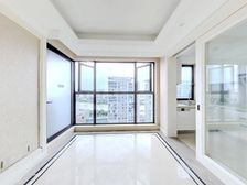 品滨江湾次性房,能看江景,小区设施齐