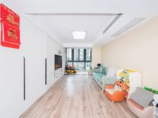 新上眞房 带地下产权车位 豪装不满三年 南北直通双阳台随时看