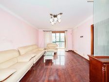 飞机户型大三房,楼层好前后无遮挡,小区绿化,看房有钥匙