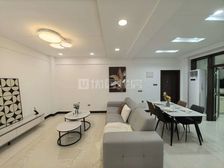 西陵一路3室 132平 精装 拎包入住