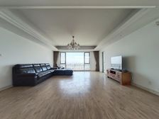 地铁站 商圈房 棕榈泉三期 四房 333.5万