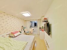 精装修两房,诚意出售,看中可谈,中间楼层,中间位置,看房方便