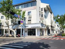 十梓街公园路路口朝西朝南大转角298平两层租32万售790万