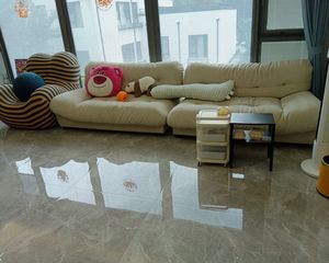 云望里3室2厅2卫南朝向350.0万元/套出售