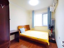 万科城新上房源:110平精装3室,中间楼层,保养得特别好!