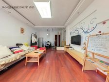 亲绿楼层,挨着大门,进出方便,诚心出售