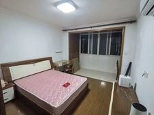 边套全明,地铁口朝南一房一厅,视野好采光好,一梯两户得房率高