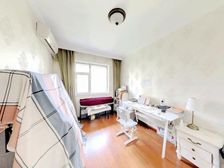 留村站一百五十米北国长江店是海一百复兴街一百米