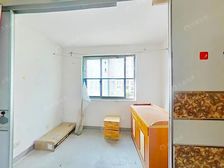 东方康德家园718弄,电梯中层大一房,看房有钥匙