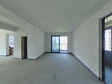 青秀澜湾白坯房,四开间朝南,户型方正,诚心出售