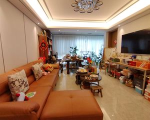 海尔产城创翡翠东方4室2厅2卫南朝向436.0万元/套出售