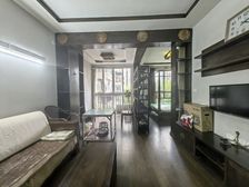 袁家岗 轻轨站 小户型 单价便宜 随时看房