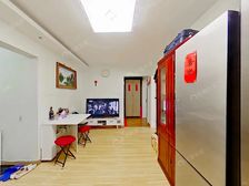 住这院就是省心,有充足车位,近地铁,带电梯,中楼层安静不临街