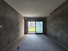 江北区 江北嘴公园里 四房 213万