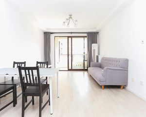 户型通透 居住舒适 两卫 空间大
