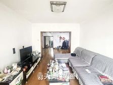 房子小区环境好,交通方便,生活便利