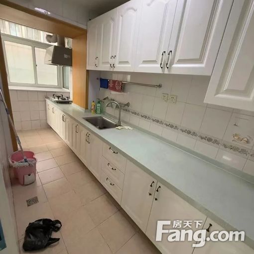  ��ʵͼƬ�������ų���԰һ���ϱ������101�� ������ 