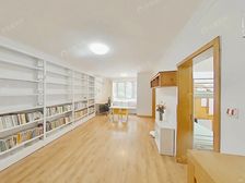 出门9、18双轨交,正气两房,全明户型,采光充足,诚意出售