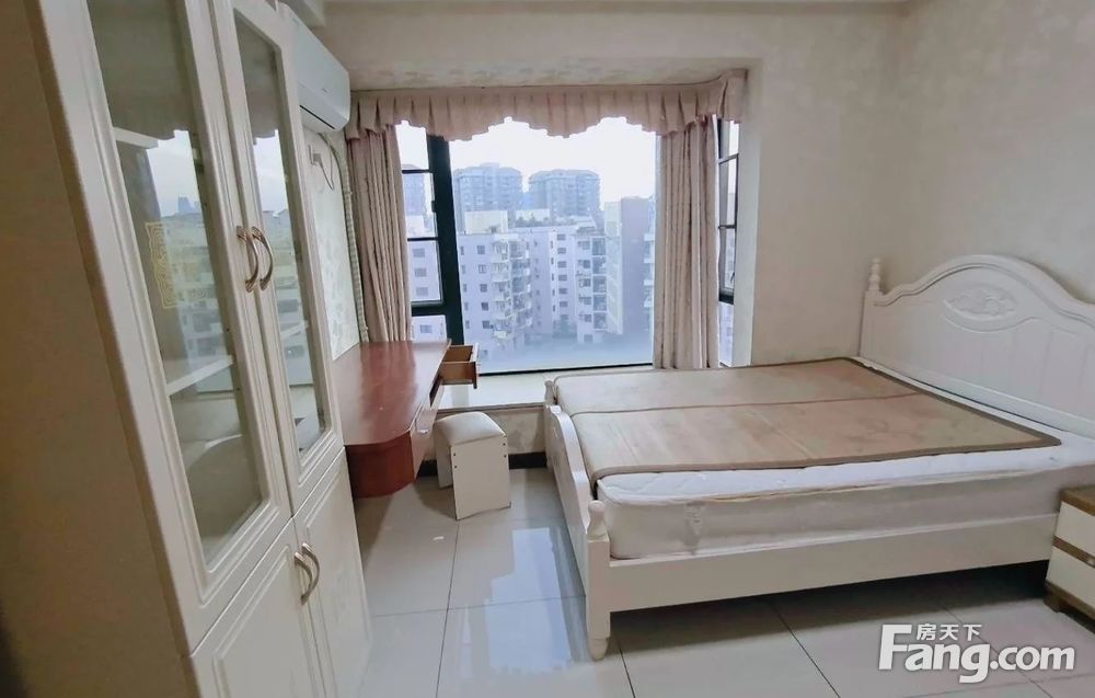 整租金月湾花园3室2厅南