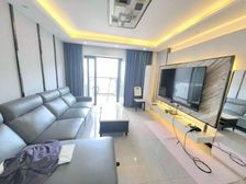 天骄峰景B区 上下2层复式4房 装修保养好 价格好谈