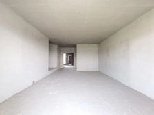 天骄峰景 毛坯大户型 高层景观好 看高尔夫球场 价格可议