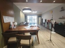 光明澜湾九里二期4房2厅婚装140万