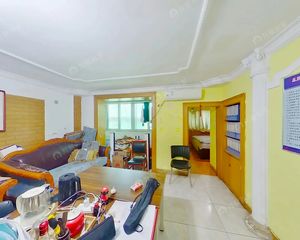 别墅区南北通透精装修两居, 商五,首付不到40万,3层