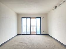 此价格还可少5万 轻轨大3房 业主安心急卖