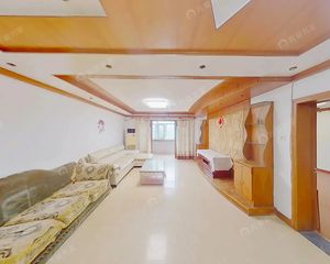 上地西里跑马大客厅南北3居室 位置安静中间楼层挨着上地东里