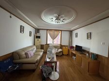 宁兴小区 商圈成熟 装修好 近医院 交通便利 小三居