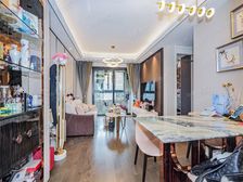 卫生间全明,大开间,品质小区,小区入口附近