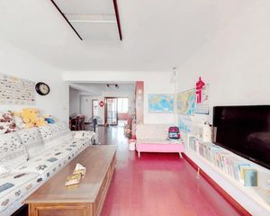 业主自住房,保养挺好,洋房中高层,欢迎看房!
