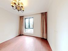 4房2卫户型,洋房小高层,北面靠河。品质小区海外一表生