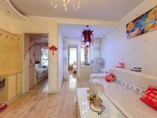 小区中间位置,出税带地下室,适合养老和小年轻